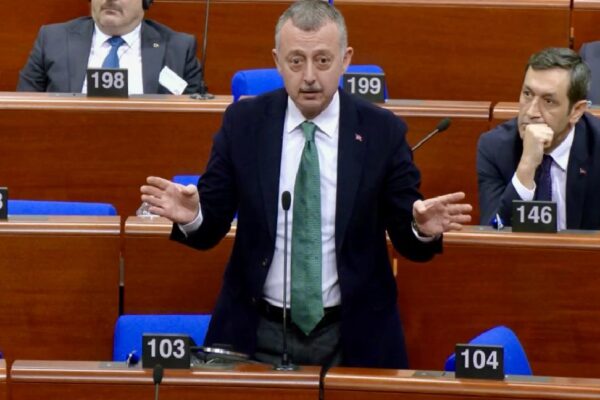 Kocaeli Büyükşehir Belediye Başkanı Büyükakın, Avrupa Konseyinde Türkiye aleyhine konuşmalara karşı çıktı: haberi