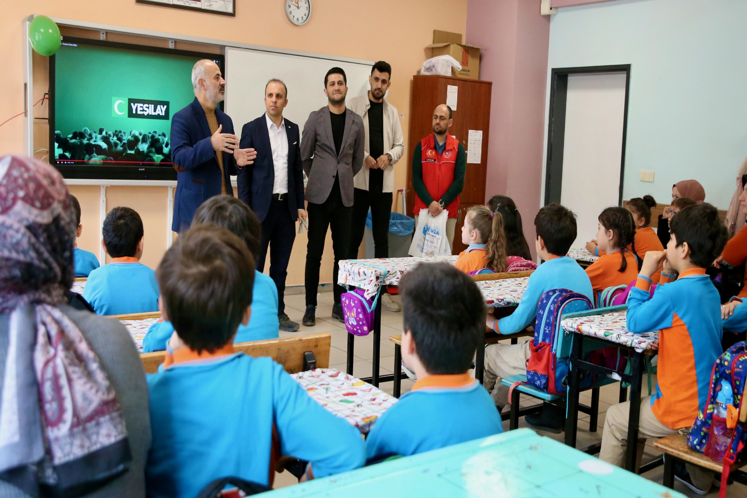 kocaelide-21-ogrencinin-aile-bireyleri-yesilayin-baslattigi-calismayla-sigaradan-kurtuldu-haberi-qTJSewRN.jpg