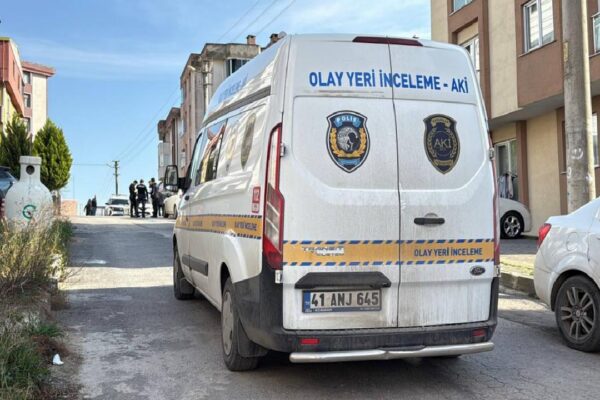Kocaeli’de komşular arasındaki kavgada 1 kişi öldü, 3 kişi yaralandı haberi