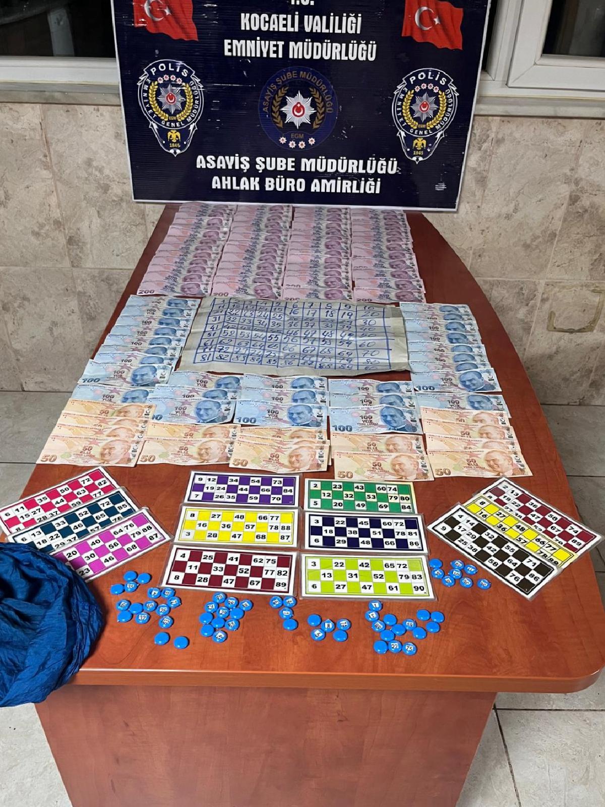 kocaelide-kumar-oynayan-8-kisiye-73-bin-976-lira-para-cezasi-kesildi-haberi-Wupj2ZAJ.jpg