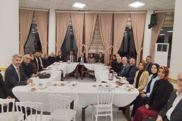 Medeniyet Okumaları Projesi’ne özel iftar programı düzenlendi haberi