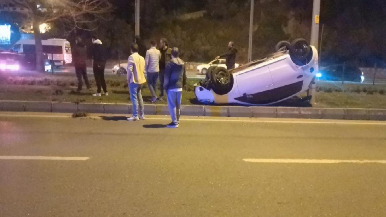 mudanyada-refuje-devrilen-otomobildeki-2-kisi-yaralandi-haberi-h3Ib7rsi.jpg