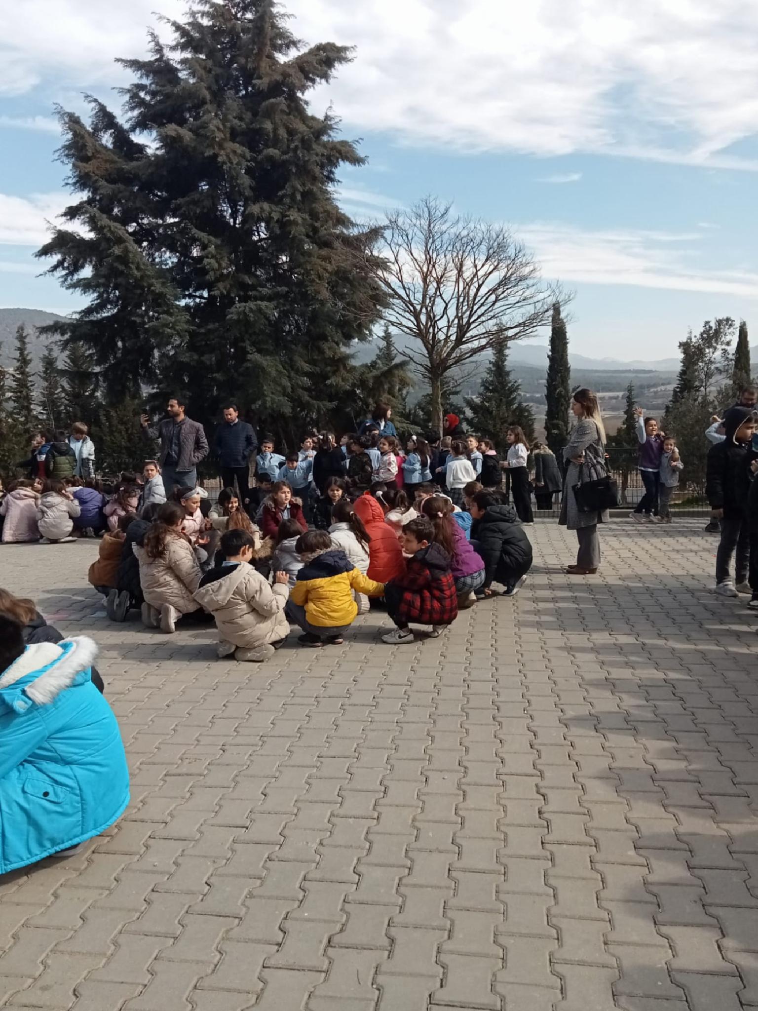 osmaneli-ilcesinde-deprem-tatbikati-yapildi-haberi-hCTOp3di.jpg
