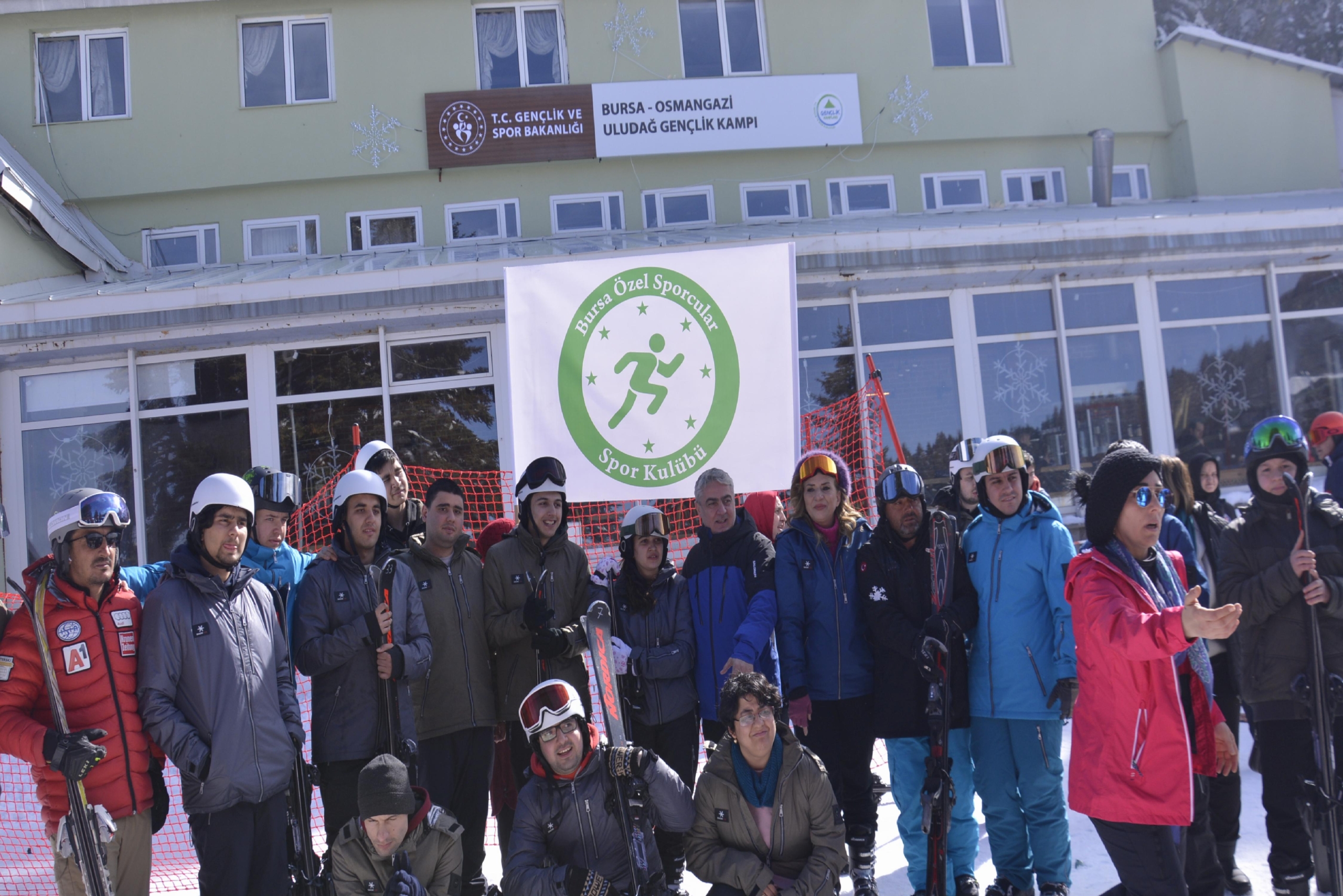 otizmli-gencler-uludagda-kamp-yapti-haberi-YhVOeqap.jpg
