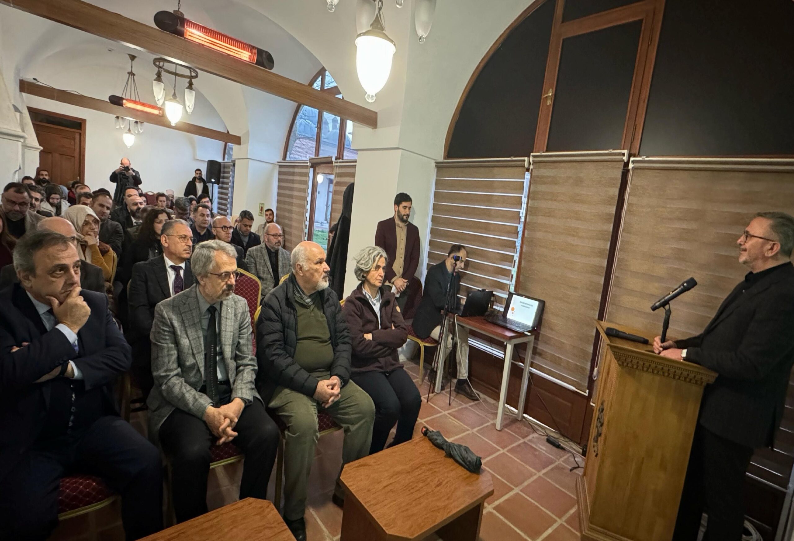 ramazan-ve-ramazaniyyeler-sergisi-suleymaniyede-acildi-haberi-FergCvar.jpg