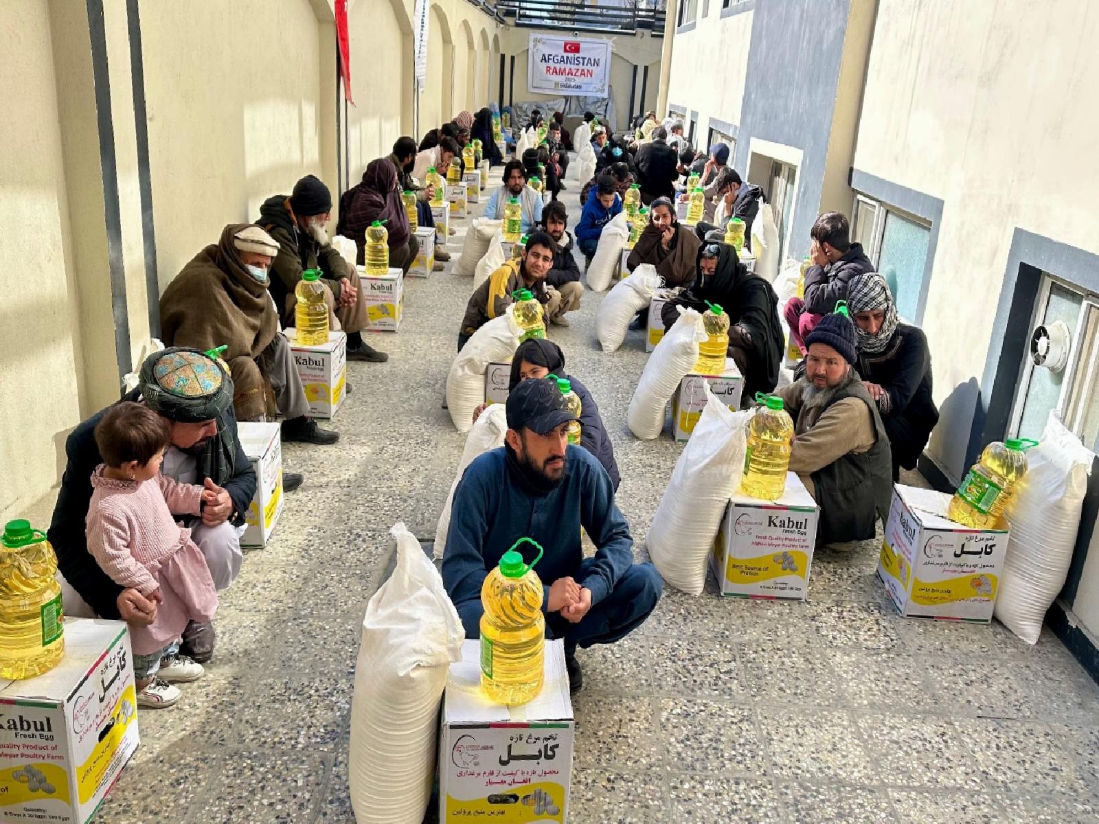 sadakatasi-derneginden-afganistanda-ramazan-yardimi-haberi-wnVFYNjP.jpg