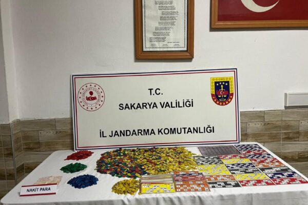 Sakarya ve Kocaeli’de kumar oynayan 73 kişiye 675 bin 31 lira ceza verildi haberi