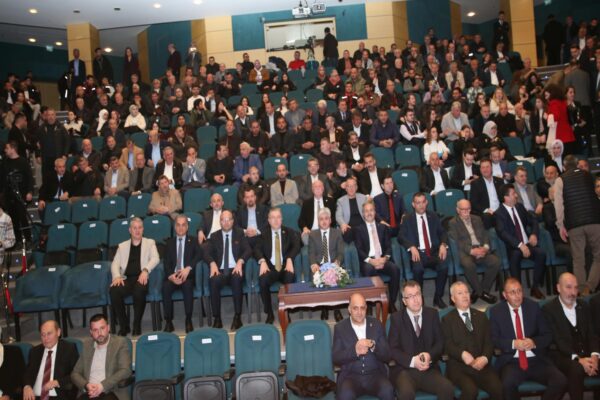 Sakarya’da akademisyenlerin geliştirdiği yerli feromon kahverengi kokarcayla mücadelede kullanılacak haberi