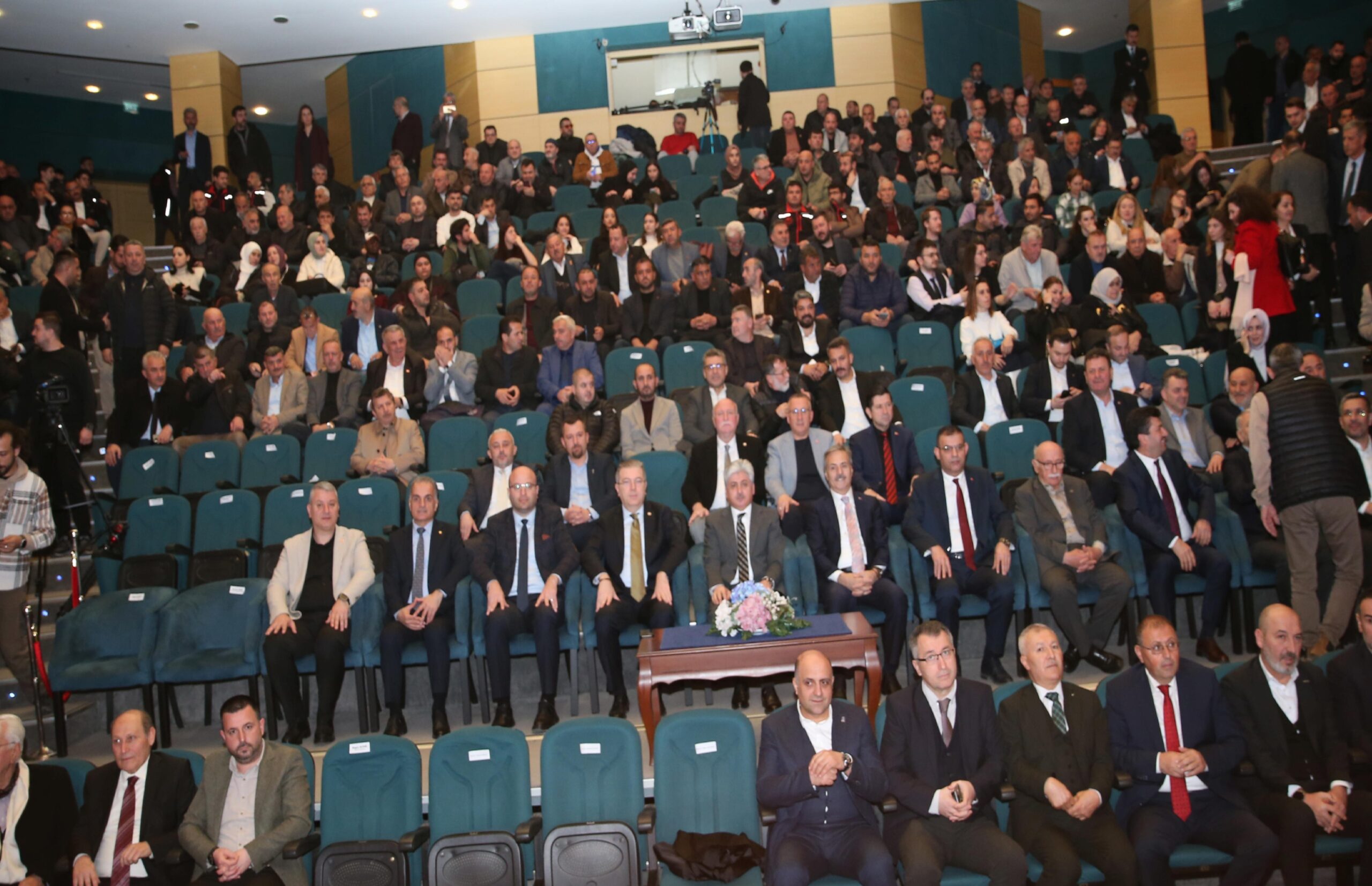 sakaryada-akademisyenlerin-gelistirdigi-yerli-feromon-kahverengi-kokarcayla-mucadelede-kullanilacak-haberi-KIZrBCeA.jpg