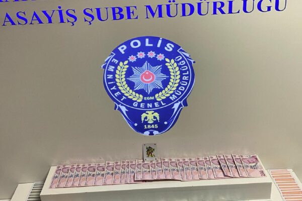 Sakarya’da kumar oynayan ve oynatan 9 kişiye ceza kesildi haberi