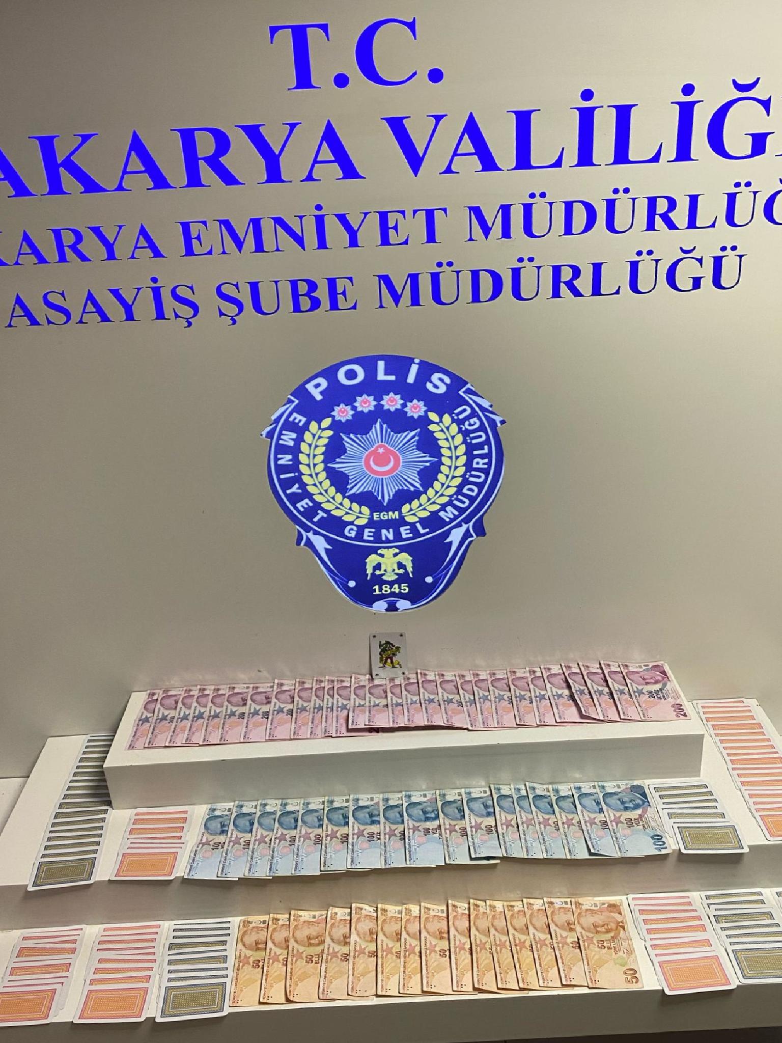 sakaryada-kumar-oynayan-ve-oynatan-9-kisiye-ceza-kesildi-haberi-OPxh1nIz.jpg