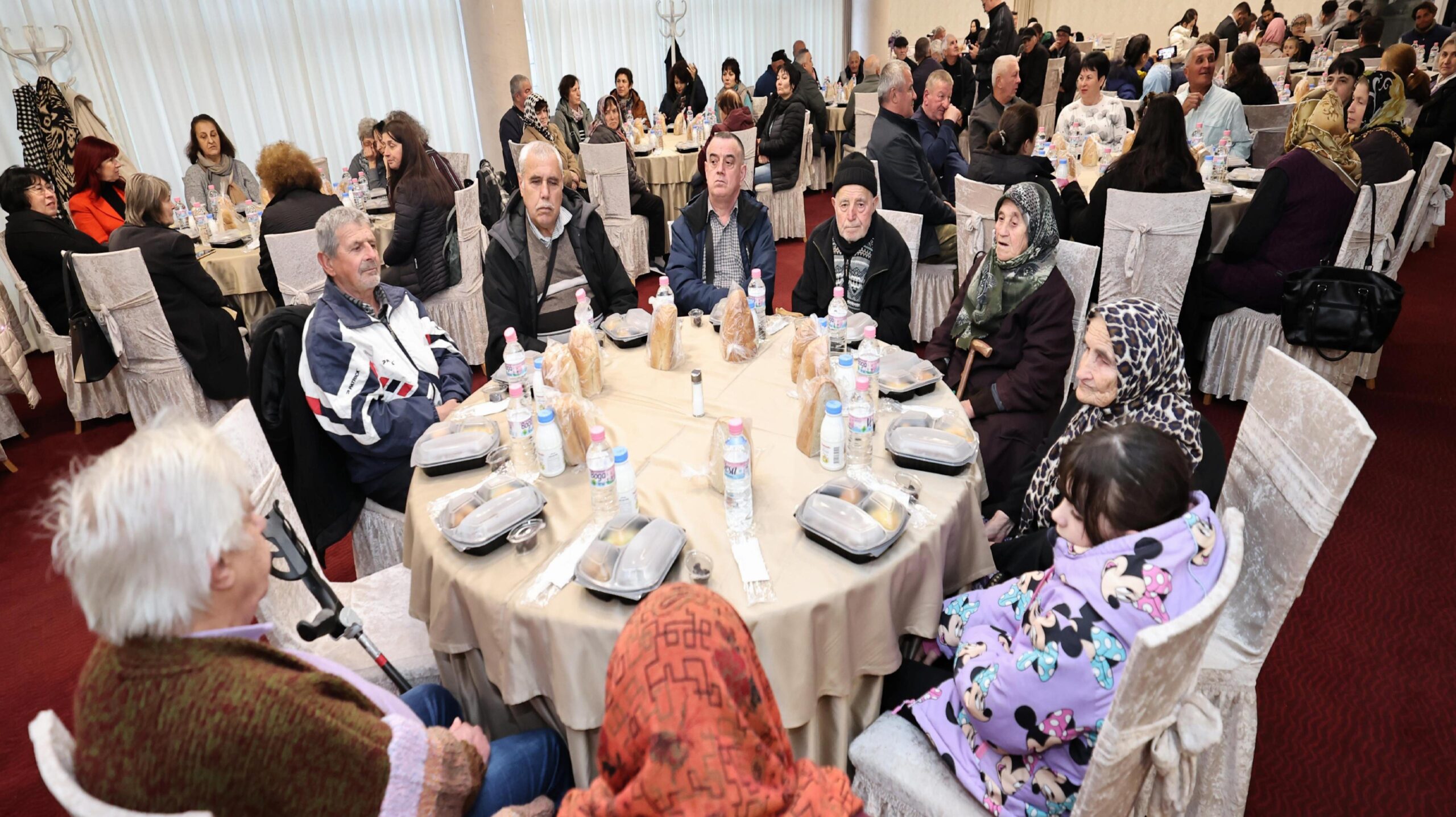 sultangazi-belediyesi-bulgaristanda-iftar-sofrasi-kurdu-haberi-NkIgKImE.jpg