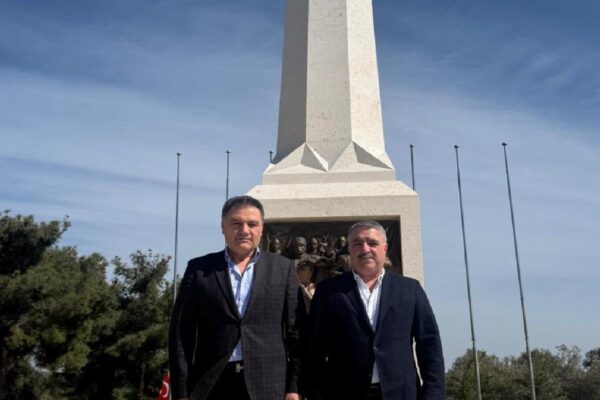 Tarihi Gelibolu Yarımadası’nda bulunan Azerbaycan Anıtı’nda şehitler için anma etkinliği düzenlendi haberi