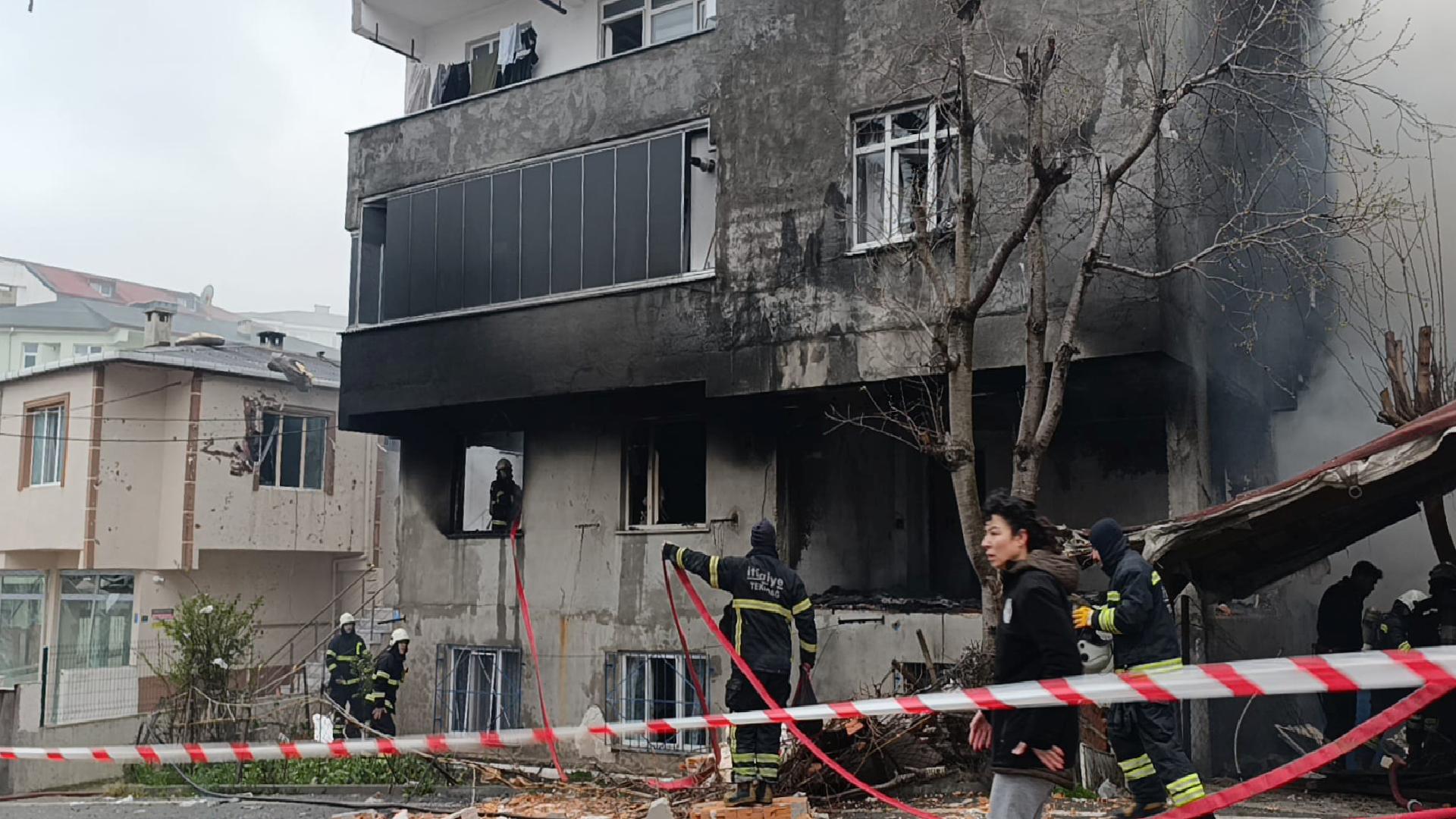 tekirdagda-bir-evde-dogal-gaz-kaynakli-patlamada-2-kisi-yaralandi-haberi-mlikWWwc.jpg