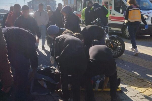 Tekirdağ’da motosikletin yayaya çarptığı kaza güvenlik kamerasında haberi