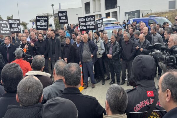 Tekirdağ’da şoförler UKOME’yi kontak kapatarak protesto etti haberi