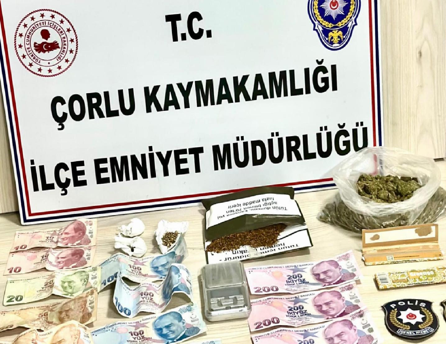 tekirdagda-uyusturucu-operasyonunda-yakalanan-4-supheliden-1i-tutuklandi-haberi-6P1DtvYD.jpg
