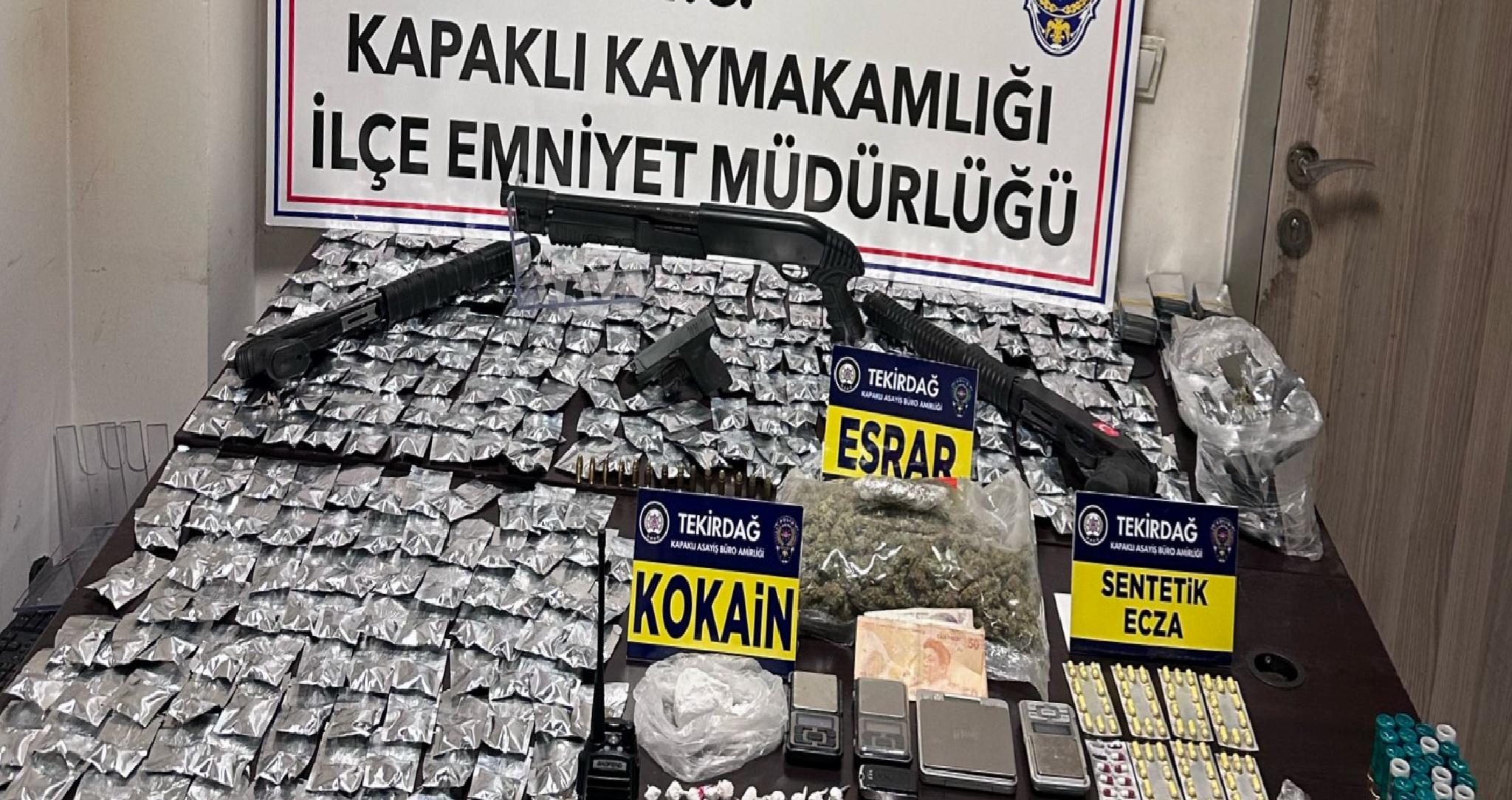 tekirdagda-uyusturucuyla-yakalanan-2-supheli-tutuklandi-haberi-rKdp532b.jpg