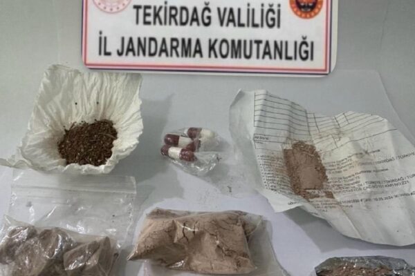 Tekirdağ Jandarma Ekipleri uyuşturucuyla yakalanan 5 şüpheliyi gözaltına aldı