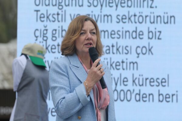Tekstil endüstrisi yılda 79 milyar metreküp su kullanıyor haberi