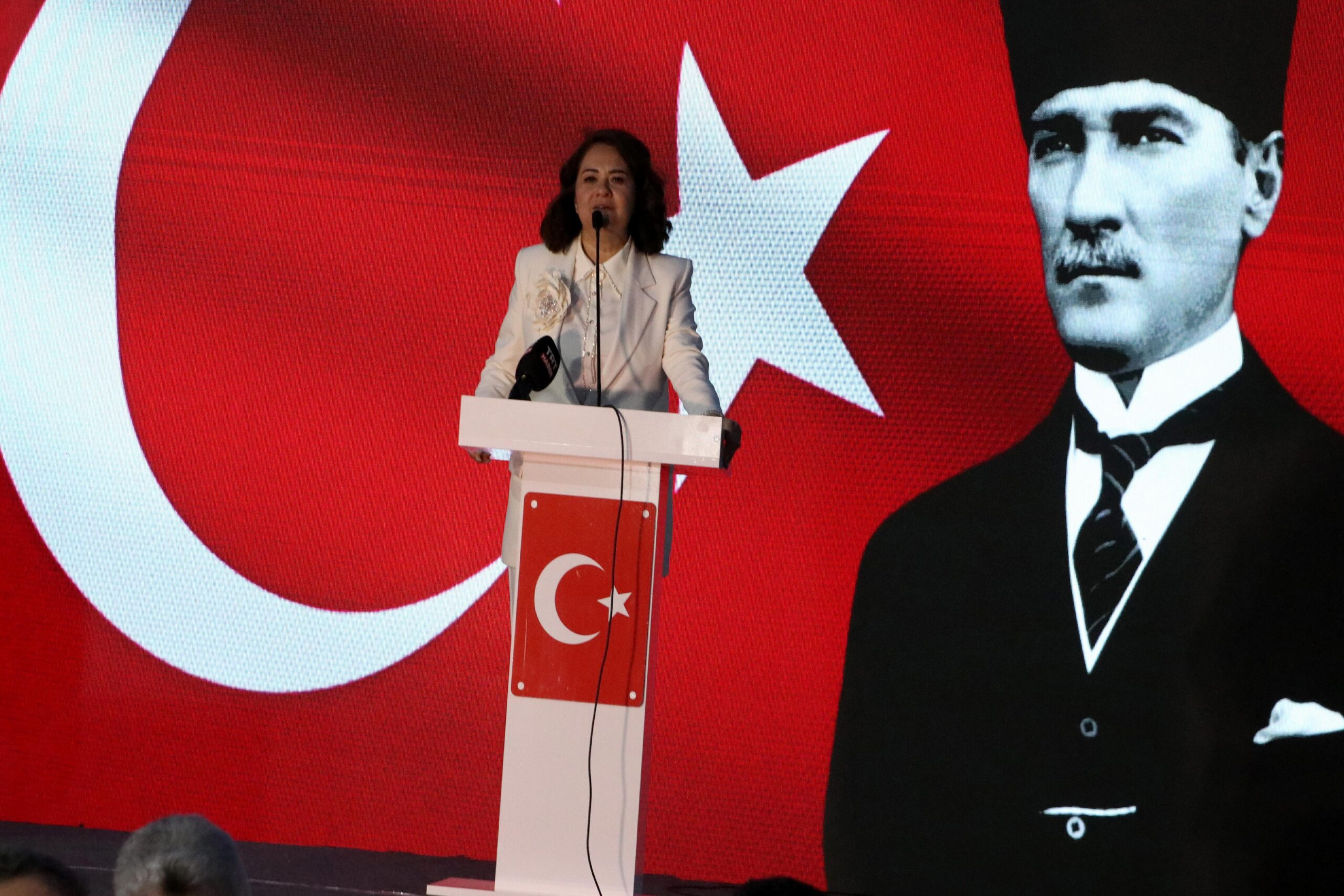 ticaret-bakani-bolat-tekirdagda-iftar-programinda-konustu-haberi-SC5efUyp.jpg
