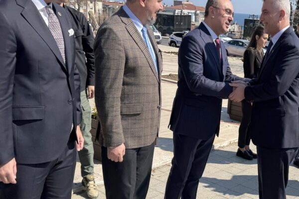 Ticaret Bakanı Bolat, Tekirdağ’da ziyaretlerde bulundu haberi