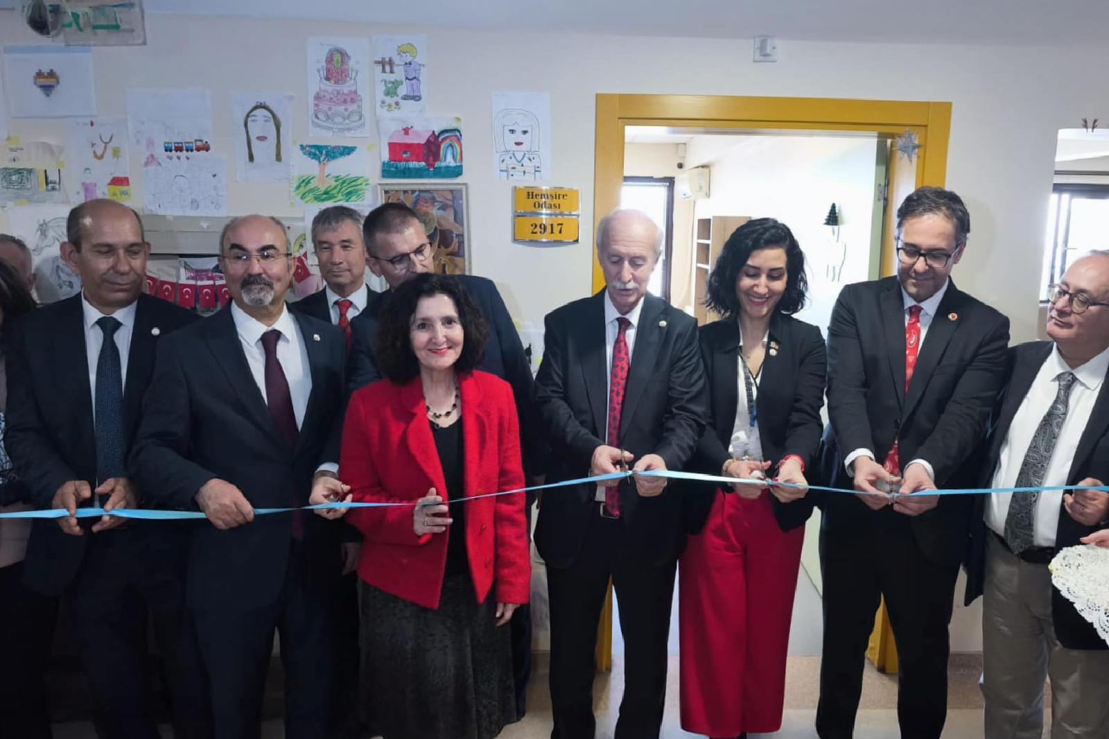 tu-tip-fakultesi-hastanesinde-yenilenen-doktor-ve-hemsire-odalari-hizmete-acildi-haberi-Tgg37i3W.jpg