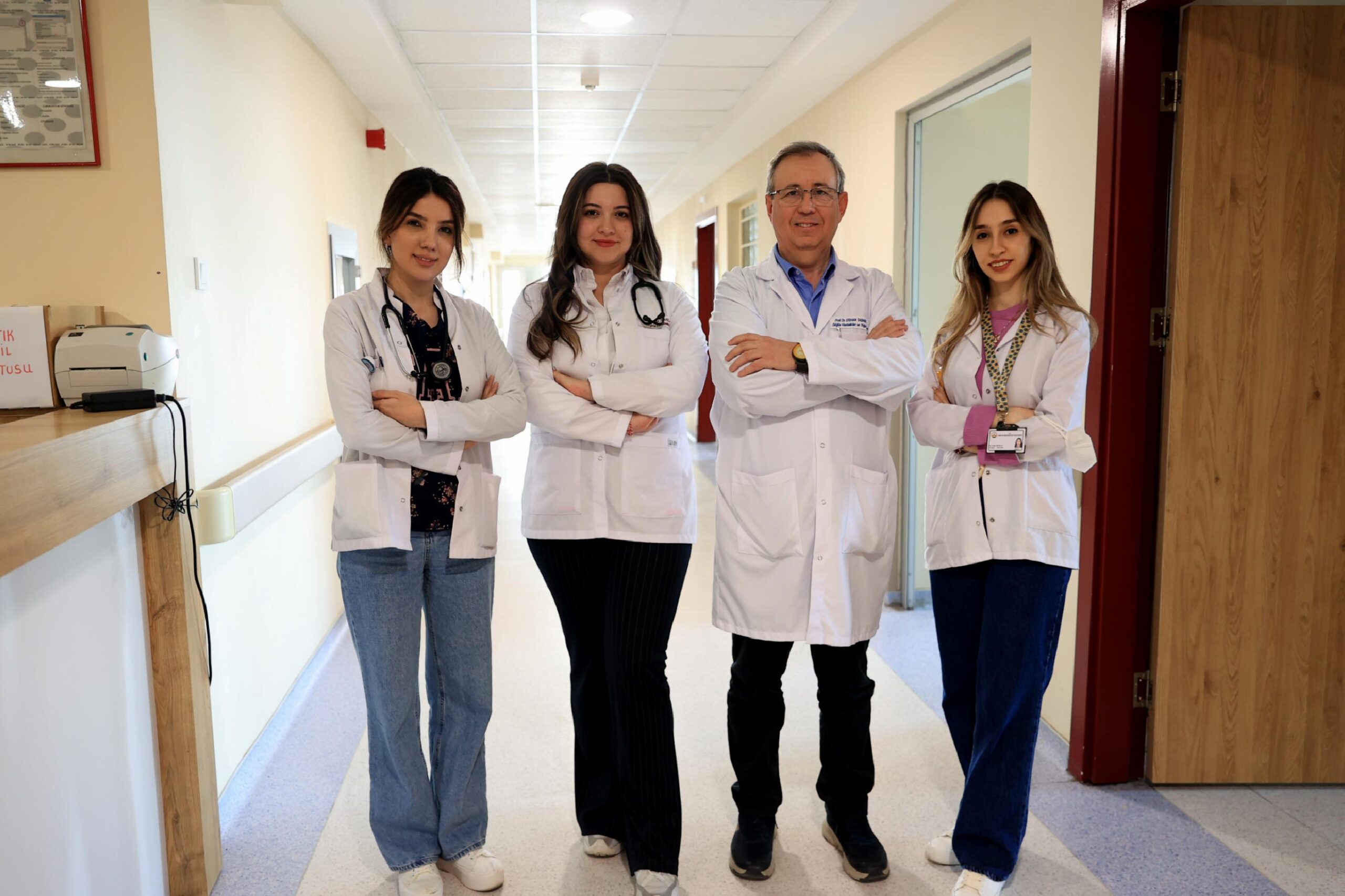 turkiye-sevdalisi-yabanci-hekimler-ozverili-calismalariyla-takdir-topluyor-haberi-uX5geUQW.jpg