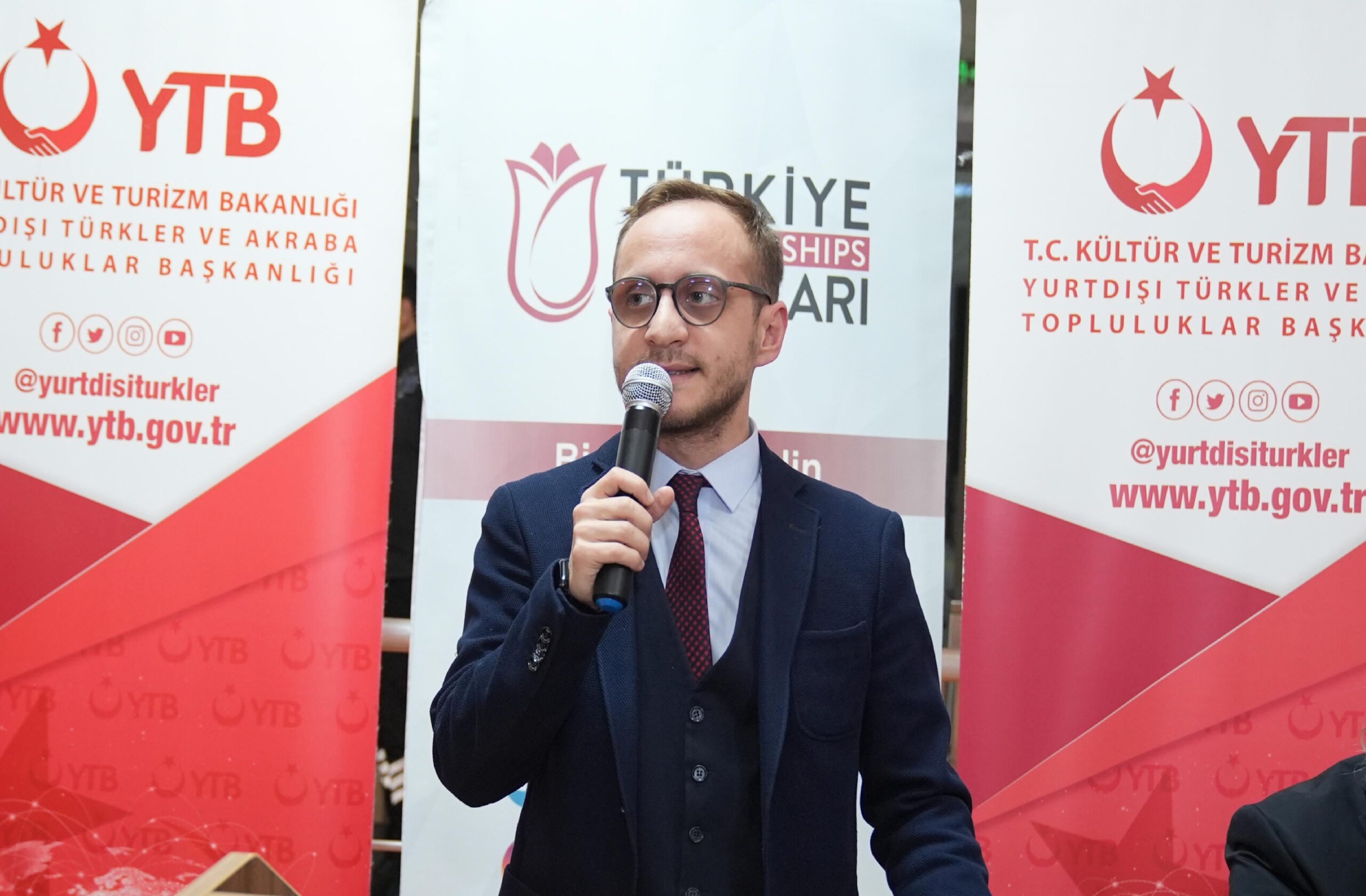 uluslararasi-ogrenciler-ytbnin-istanbuldaki-iftar-programinda-bir-araya-geldi-haberi-FlPkuXhU.jpg