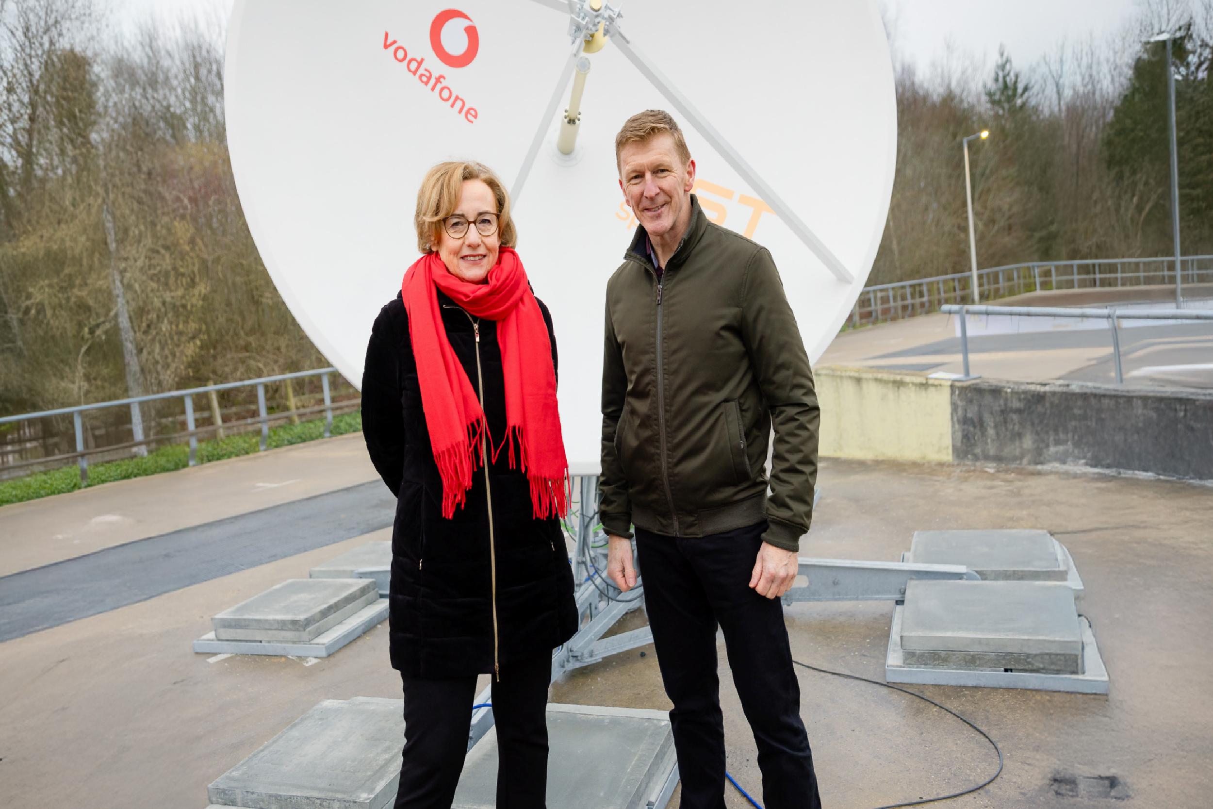 vodafone-ve-ast-spacemobiledan-uydu-uzerinden-mobil-iletisim-alaninda-isbirligi-haberi-GvKKZxCh.jpg