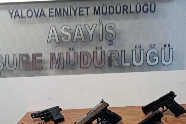 Yalova’da ruhsatsız silah operasyonunda 12 kişi gözaltına alındı haberi