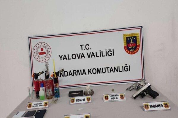 Yalova’da uyuşturucu operasyonunda 4 zanlı yakalandı haberi