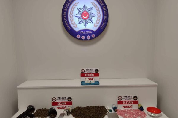 ⁠Yalova’da uyuşturucu operasyonunda gözaltına alınanlardan 5 şüpheli tutuklandı haberi