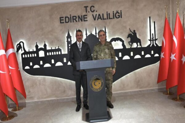 1. Ordu Komutanı Tokel, Edirne Valisi Sezer’i ziyaret etti haberi