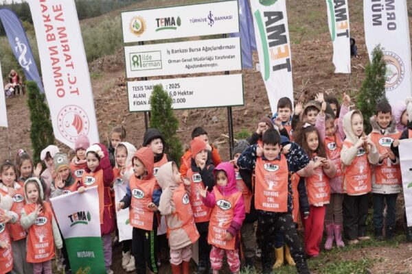 “81 İlde 81 Orman” projesinin dikim törenleri Bursa’da gerçekleştirildi haberi