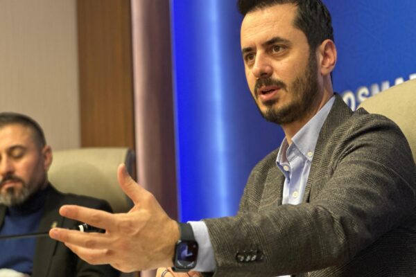 AK Parti Osmangazi İlçe Başkanı Kurtuluş esnafa desteğin önemine değindi haberi