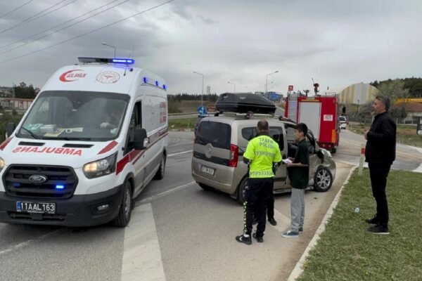 Bilecik’te kamyonet ile otomobilin çarpıştığı kazada 7 kişi yaralandı haberi