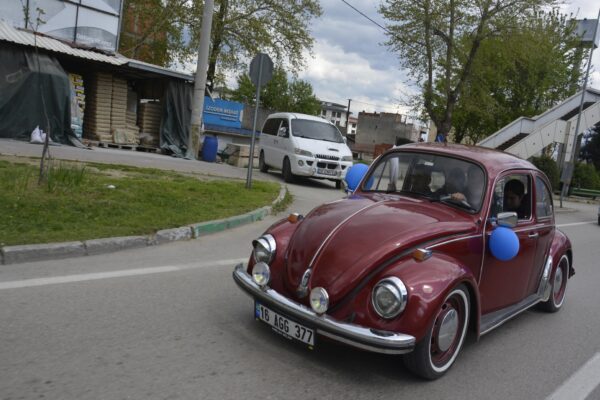 Bursa’da otizmli çocuklar “vosvoslarla” şehir turu attı haberi
