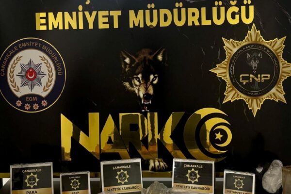Çanakkale’de uyuşturucu operasyonunda gözaltına alınan 2 zanlı tutuklandı haberi