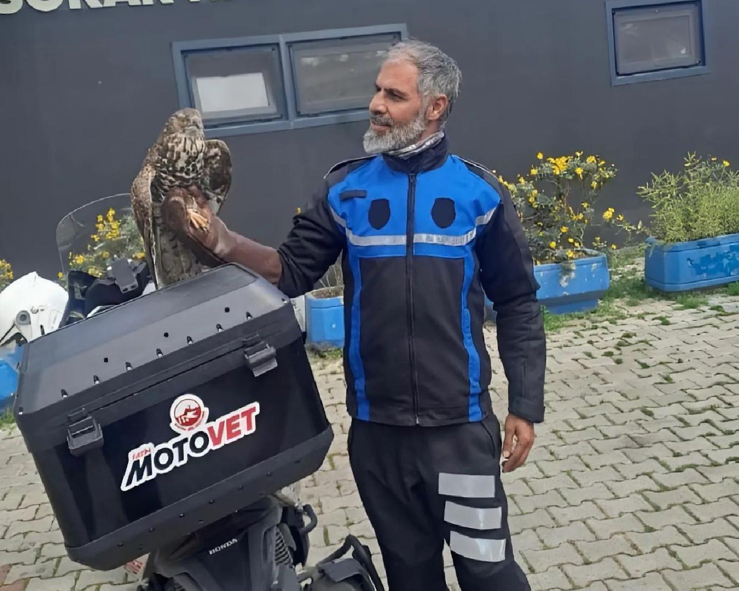 fatih-belediyesinin-motovet-ekibi-yarali-kanatli-hayvanlari-tedavi-ediyor-haberi-6FDahY66.jpg