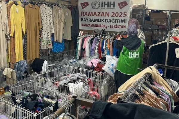İHH, Türkiye’de 800 bini aşkın kişiye ramazan yardımı ulaştırdı haberi