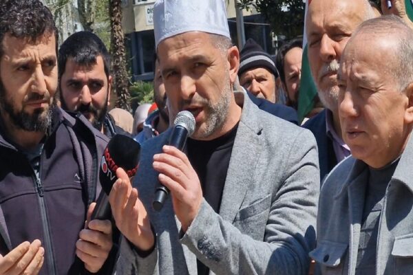 İsrail’in Gazze’ye yönelik saldırıları Kocaeli’de protesto edildi haberi
