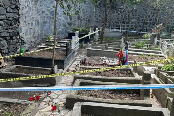Kadıköy’de bıçaklı saldırıda hayatını kaybeden Minguzzi’nin kabri tahrip edildi haberi