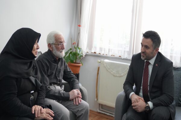 “Kırk Yıllık Hatır Bir Satır” projesiyle uzun soluklu evliliklerin sırrı gençlerle buluşuyor haberi