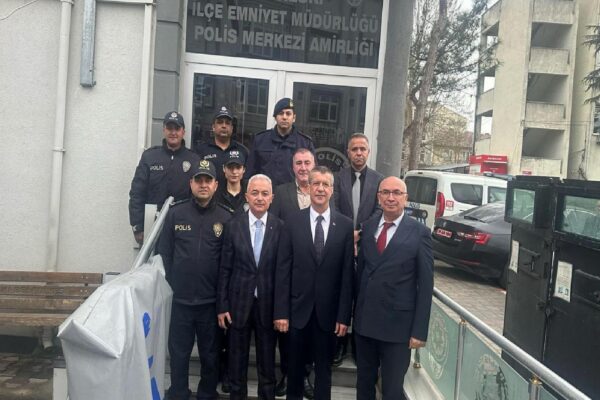 Kırklareli Valisi Turan, polis merkezini ziyaret etti haberi