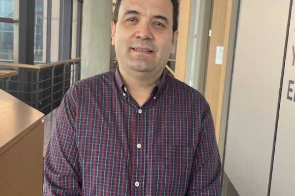 Kurak alanlara kurulan GES’lerin bitki örtüsü verimliliğini yüzde 137 arttırdığı belirlendi haberi