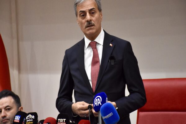 Sakarya Büyükşehir Belediye Başkanı Alemdar, ilk yılını değerlendirdi haberi