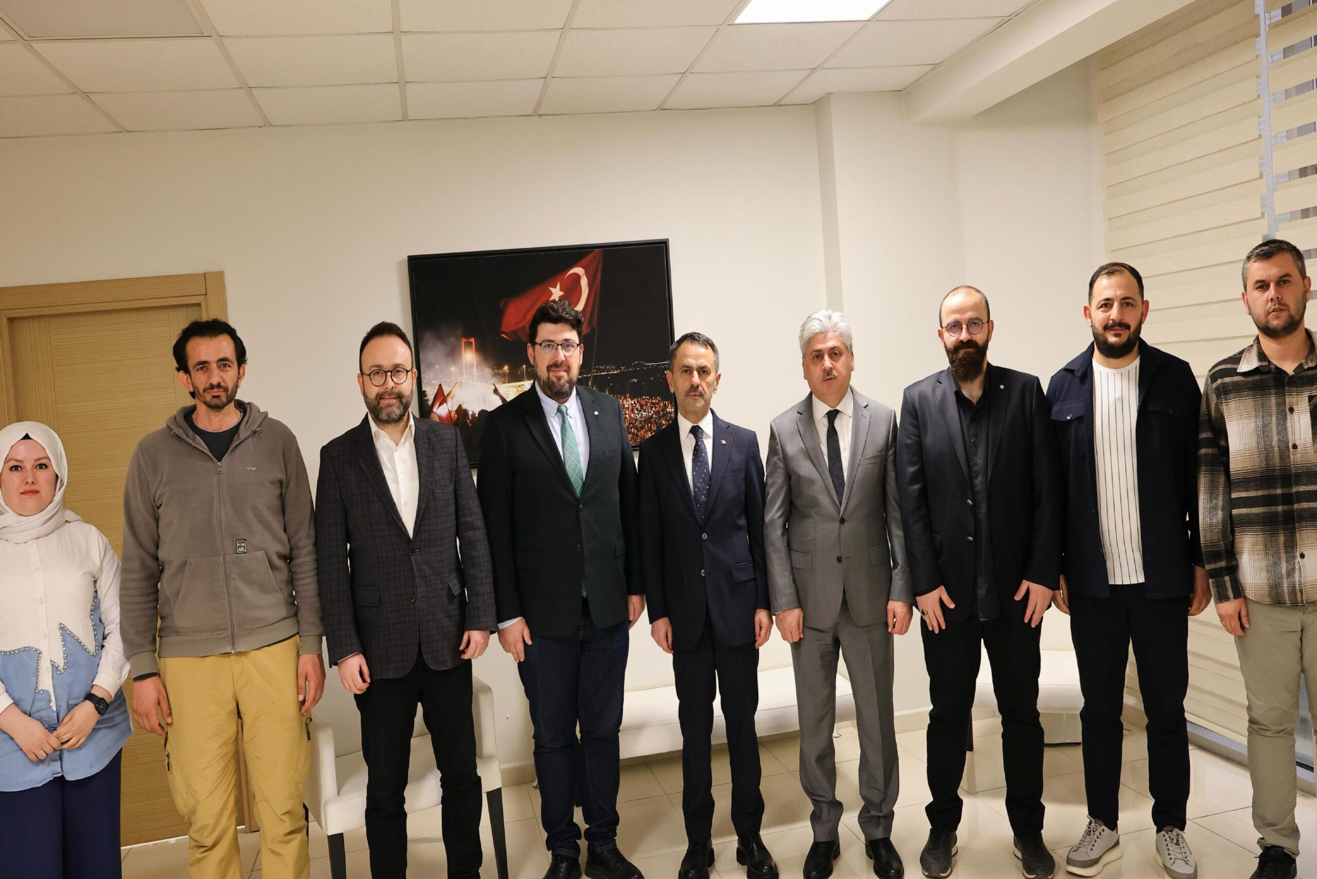 sakarya-valisi-dogan-ve-kocaeli-valisi-aktastan-aa-sakarya-bolge-mudurlugune-ziyaret-haberi-gbek9aWW.jpg