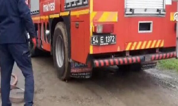 Sapanca’da yangın çıkan bungalov kullanılamaz hale geldi haberi
