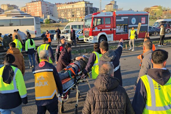 Tekirdağ’da 2 işçi servisinin çarpıştığı kazada 18 kişi yaralandı haberi